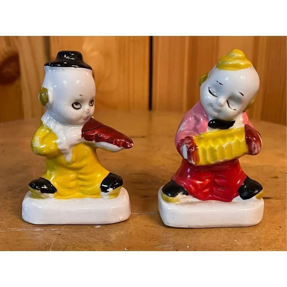 Clown Figures Vintage Made in China Bisque lot of 2 (6874)